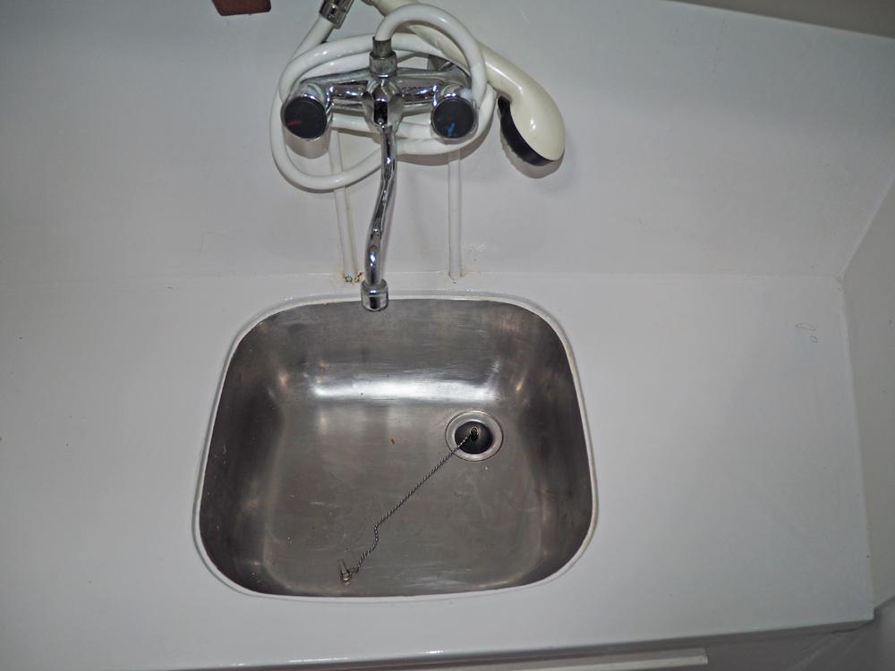 Cabin en avant, H&eacute;bergements